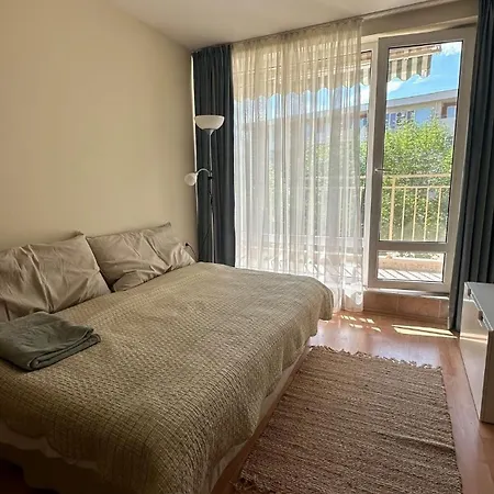 Sunny Pause Apartment